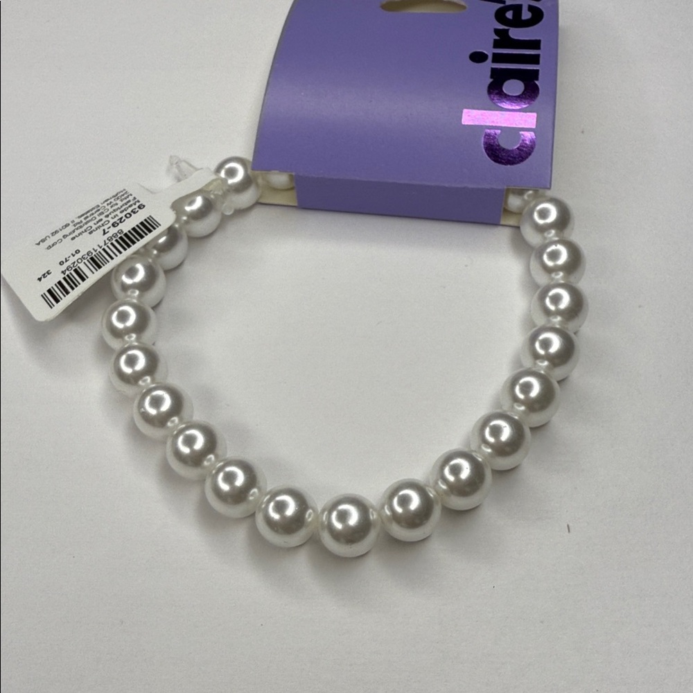 Claire's Classic White Beaded Bracelet